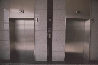 elevator-939515_640